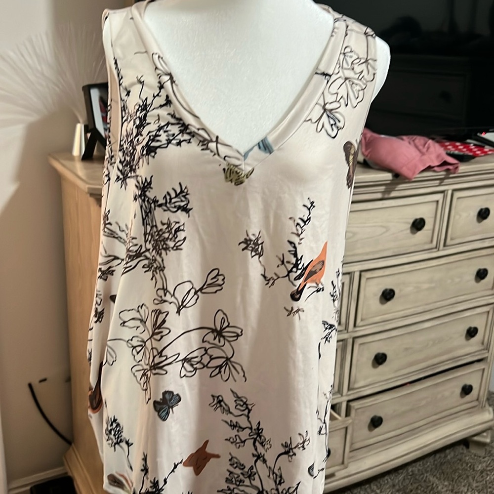 Noracora M tank top. Colorful designs.